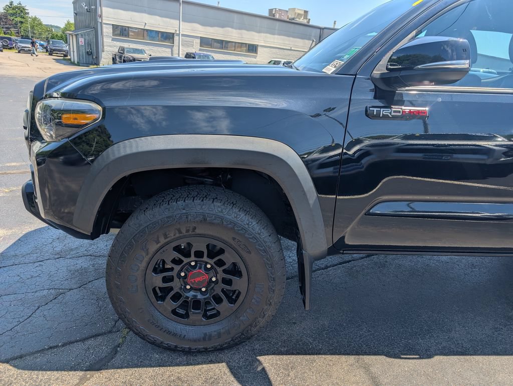 Used 2019 Toyota Tacoma TRD Pro AWD/4WD image 2