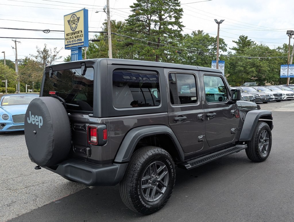 Used 2025 Jeep Wrangler Unlimited Sport AWD/4WD image 7