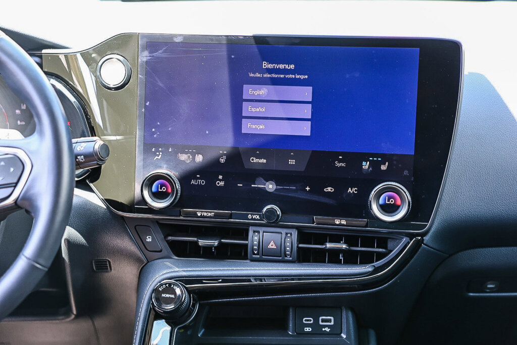 Used 2024 Lexus NX 350 AWD w/ Vision Package image 3