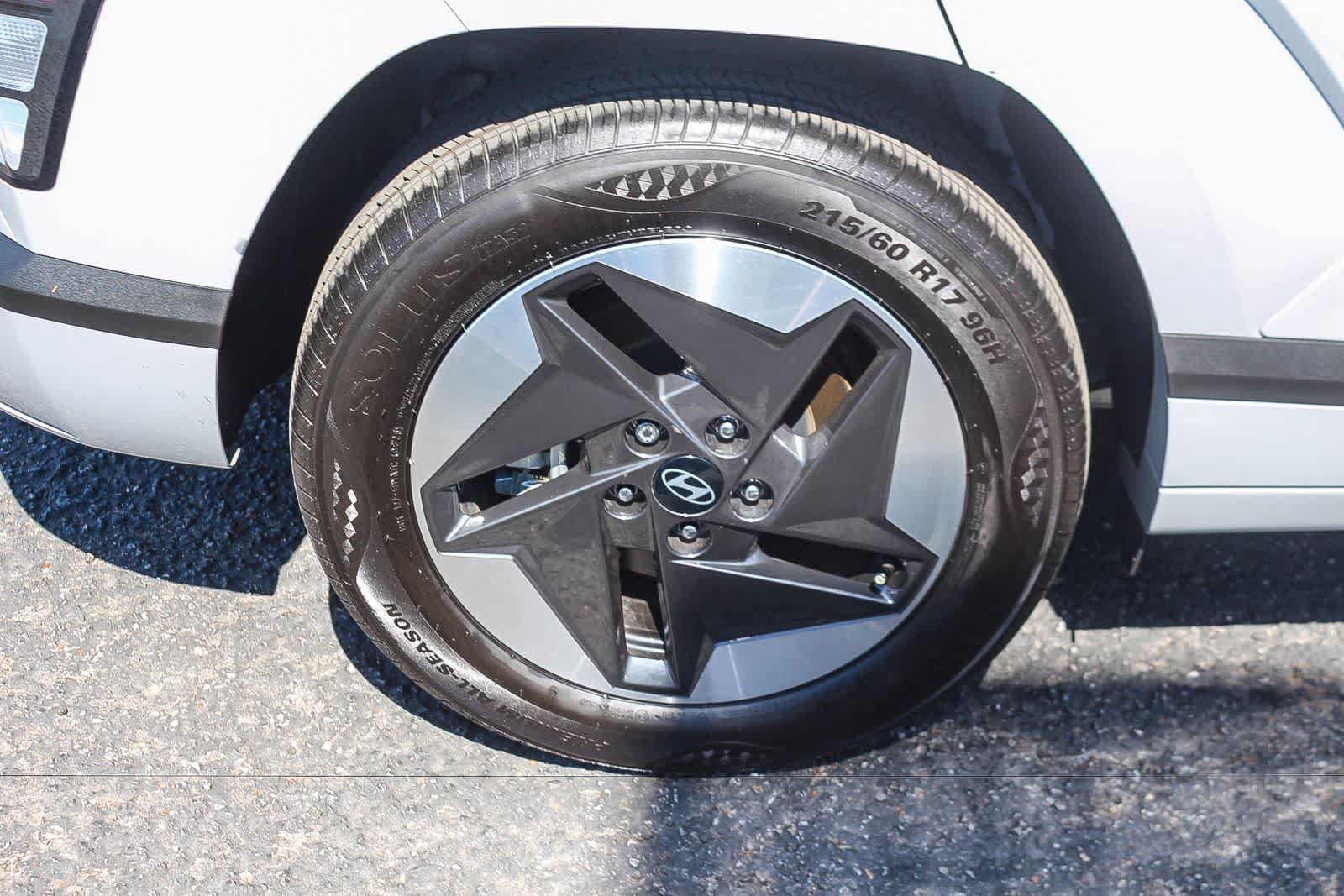 Certified 2024 Hyundai Kona SE FWD image 11