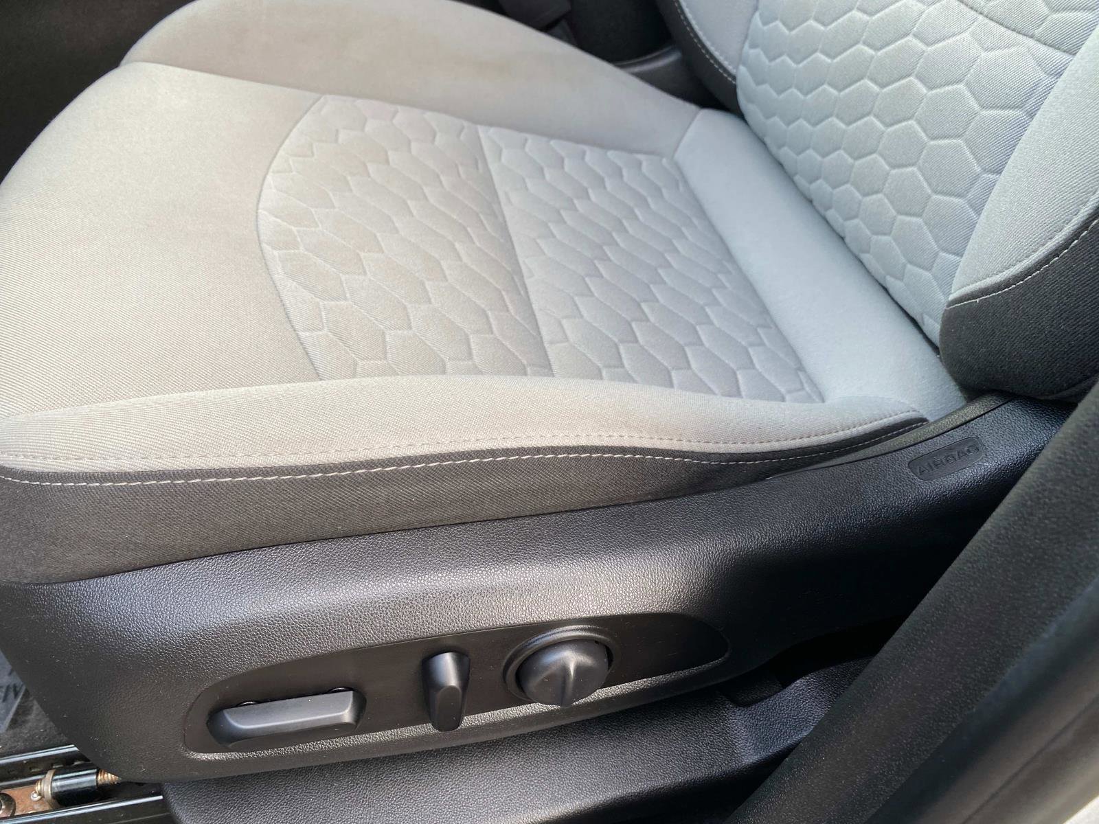 Used 2020 Chevrolet Equinox LT image 20