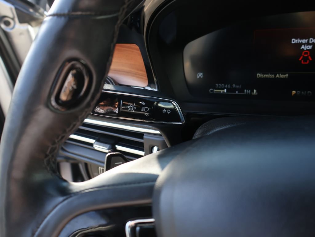 Used 2022 Lincoln Corsair Reserve w/ Equipment Group 201A image 25