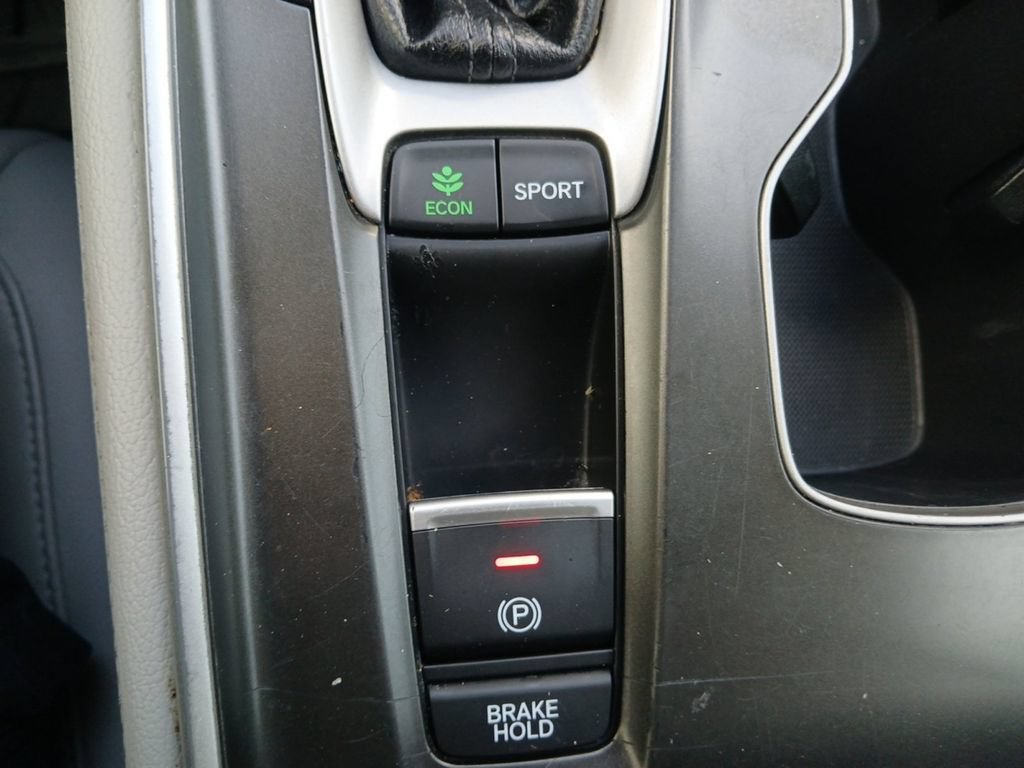 Used 2018 Honda Accord Touring image 20