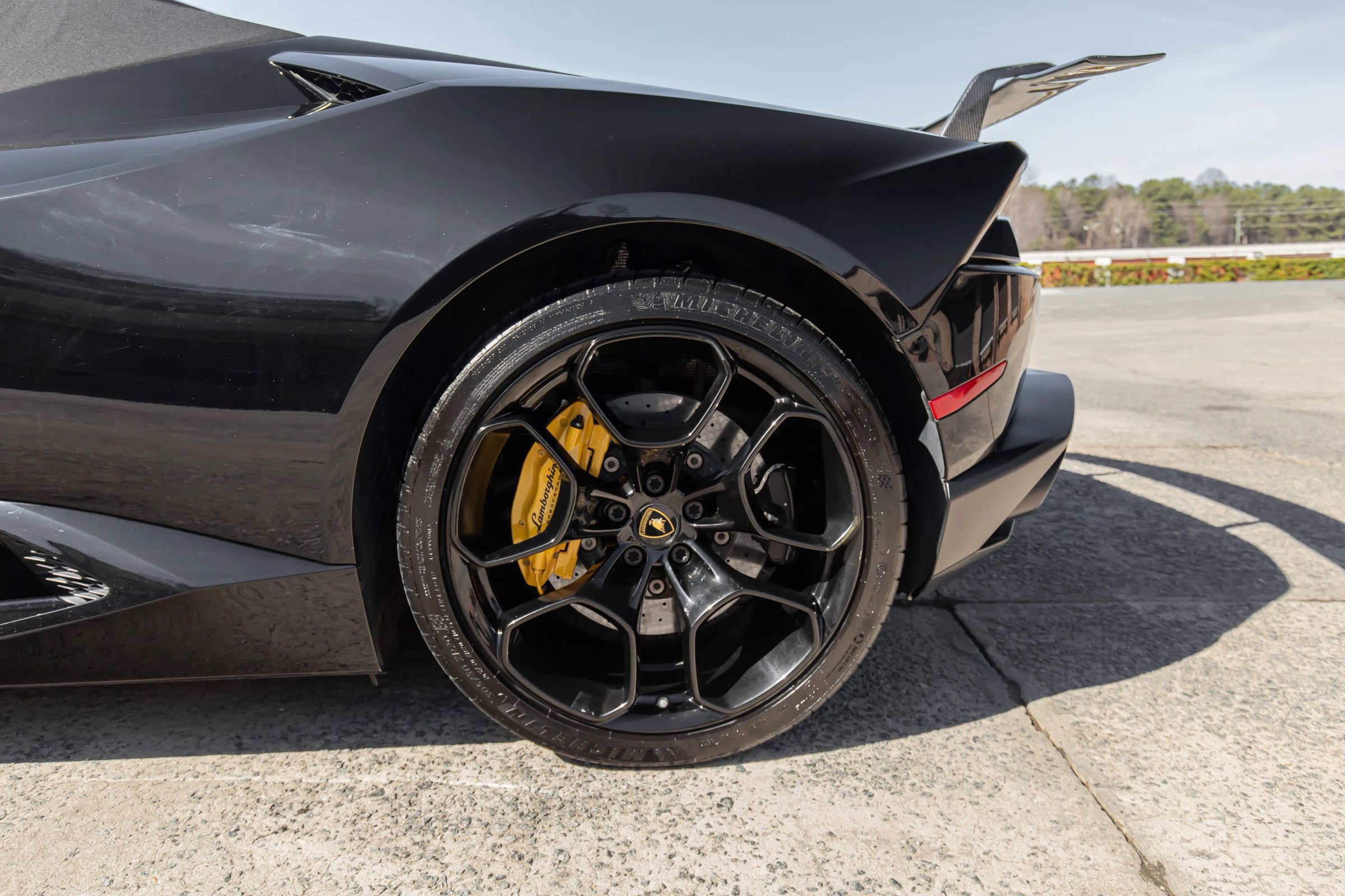 Used 2017 Lamborghini Huracan LP 610-4 image 10