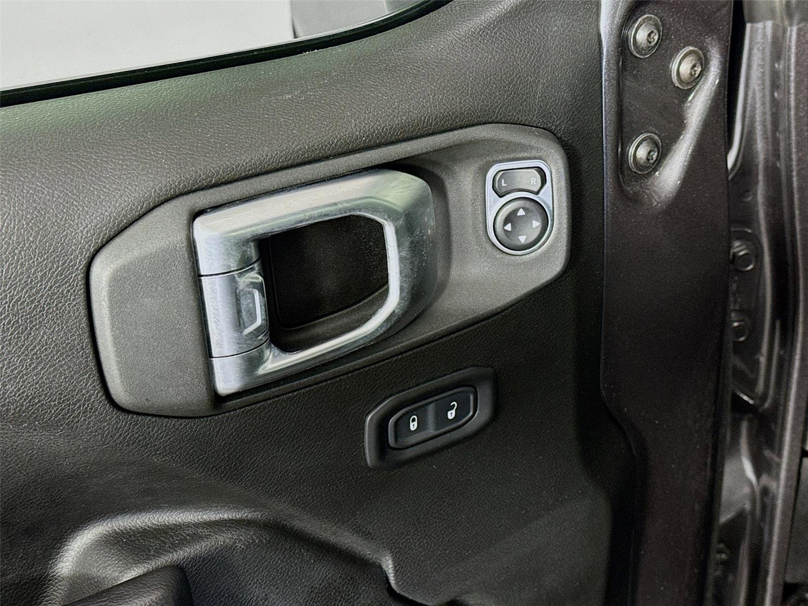 Used 2024 Jeep Wrangler Unlimited Sport AWD/4WD image 18