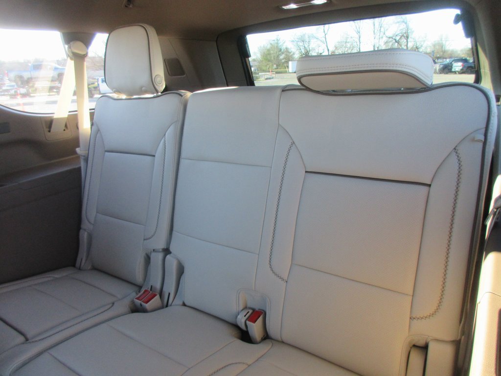 New 2026 GMC Yukon XL Denali w/ Denali Reserve Package image 15