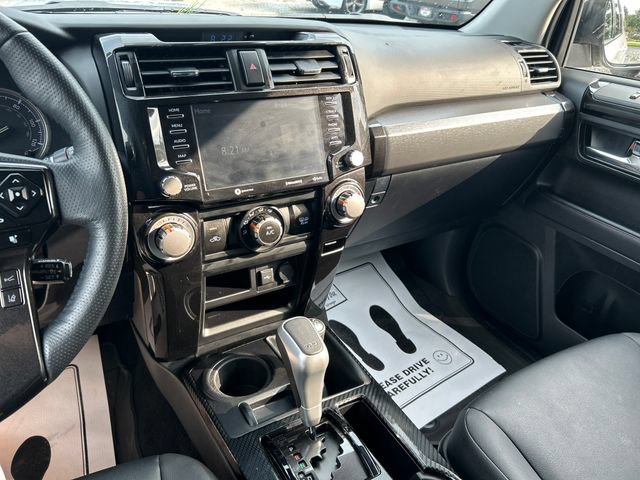 Used 2024 Toyota 4Runner TRD Off-Road Premium AWD/4WD image 17