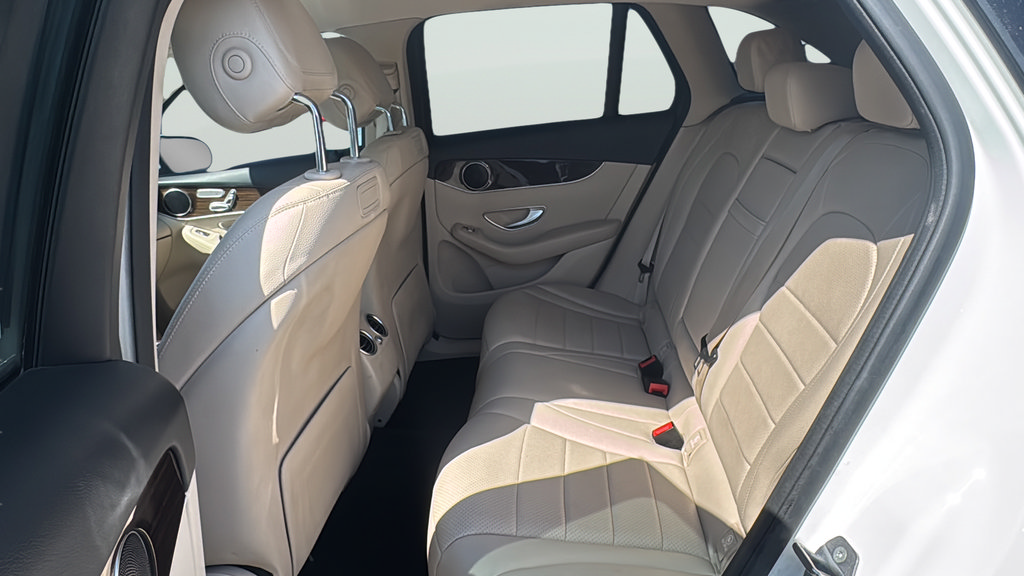 Used 2019 Mercedes-Benz GLC 300 image 32