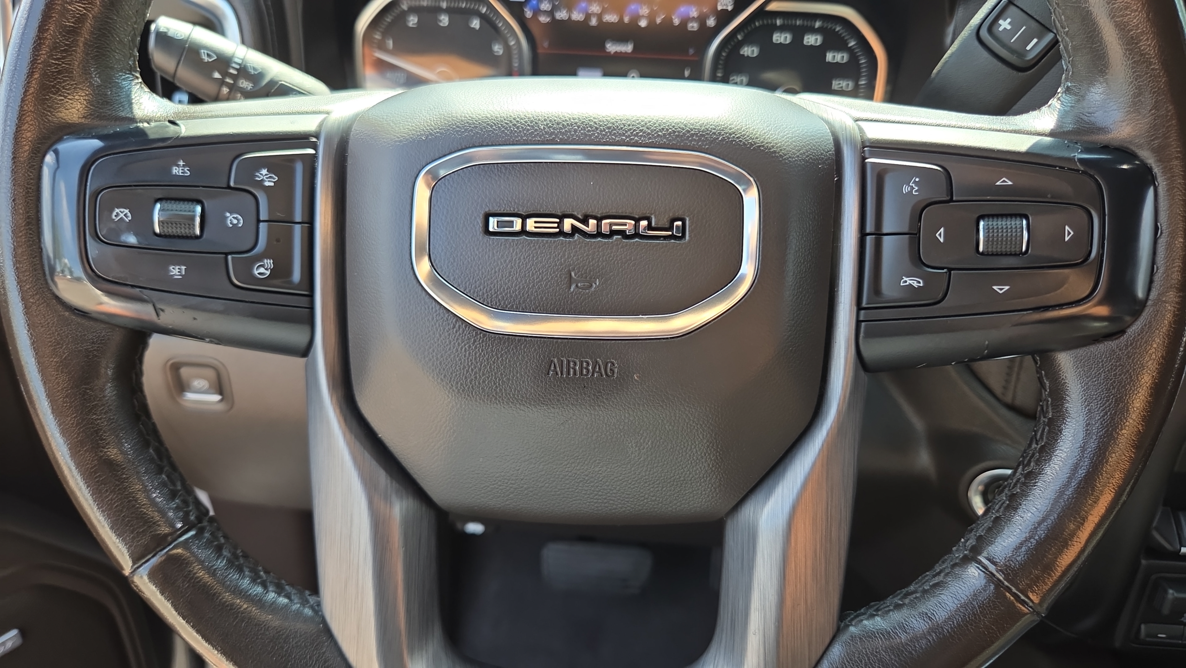 Used 2020 GMC Sierra 1500 Denali w/ Denali Ultimate Package AWD/4WD image 23