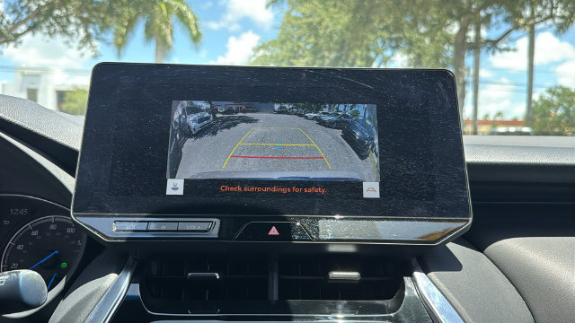 Certified 2023 Toyota Venza XLE AWD/4WD image 25