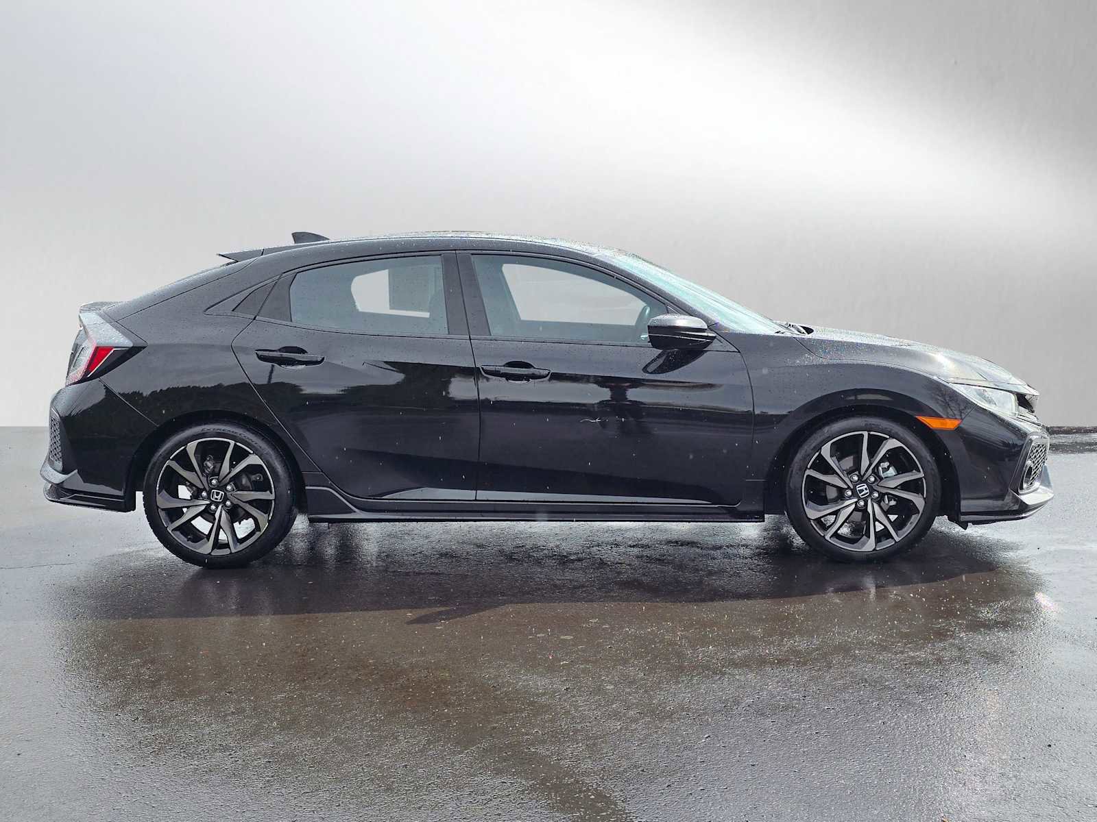 Used 2019 Honda Civic Sport image 2