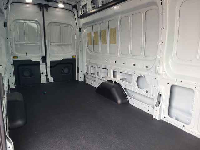 New 2023 Ford E-Transit 148 High Roof Extended RWD image 15