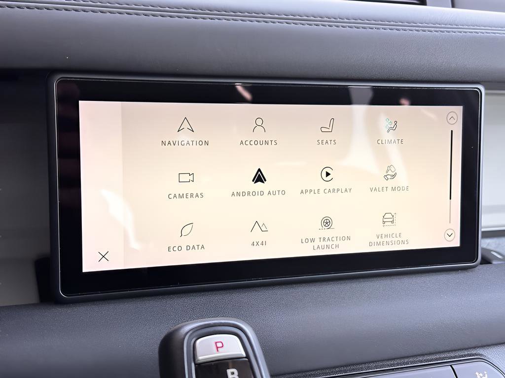 Used 2020 Land Rover Defender 110 SE image 12