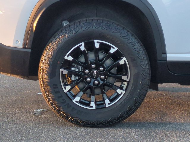 Used 2026 Chevrolet Traverse Z71 w/ Enhanced Driving Package AWD/4WD image 35