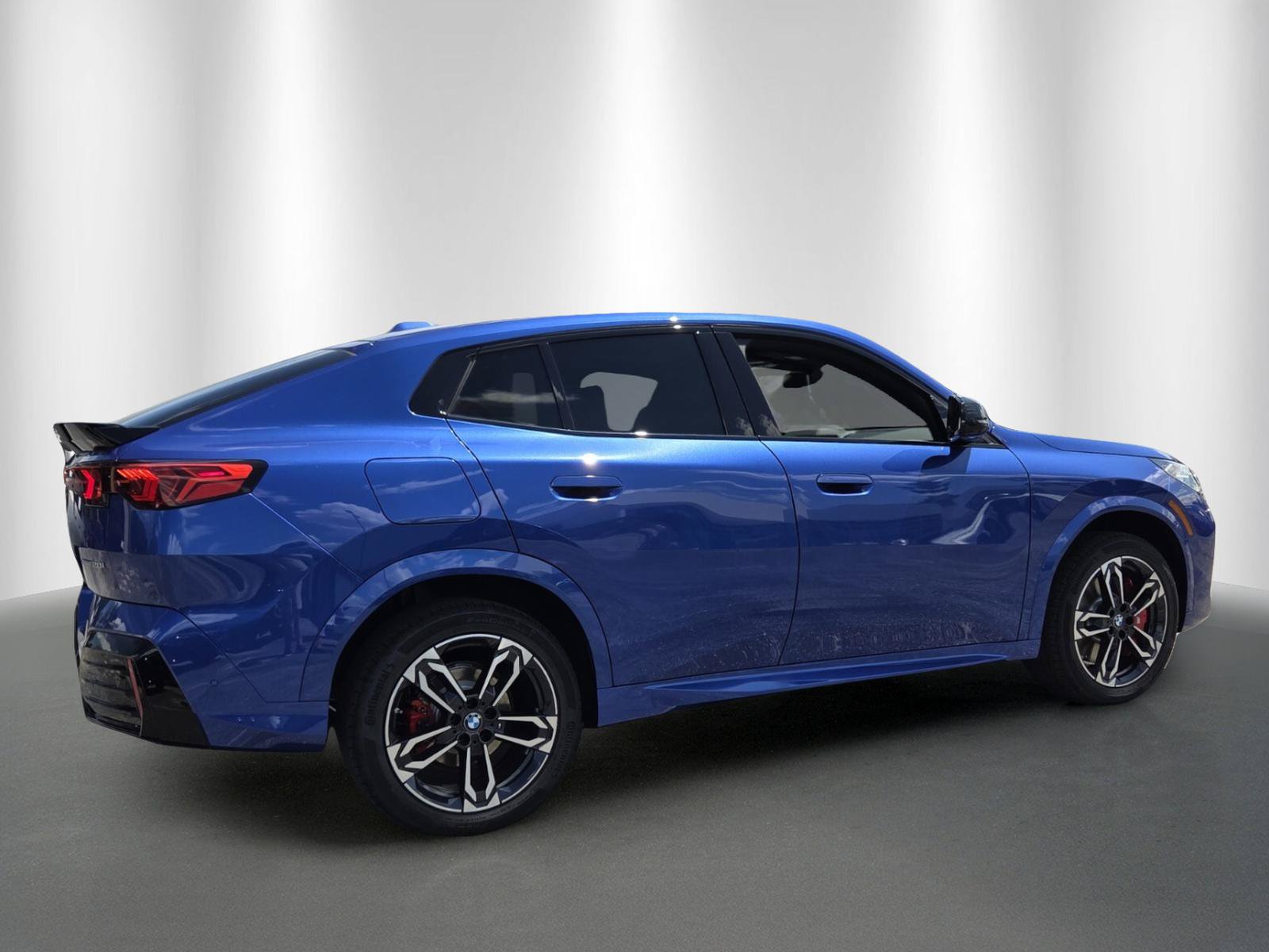 New 2026 BMW X2 xDrive28i w/ Technology Package AWD/4WD image 7