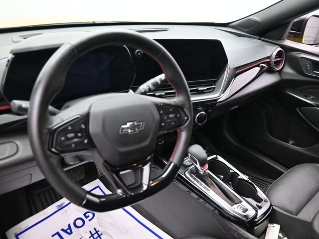 Used 2025 Chevrolet Trax RS w/ Driver Confidence Package image 23