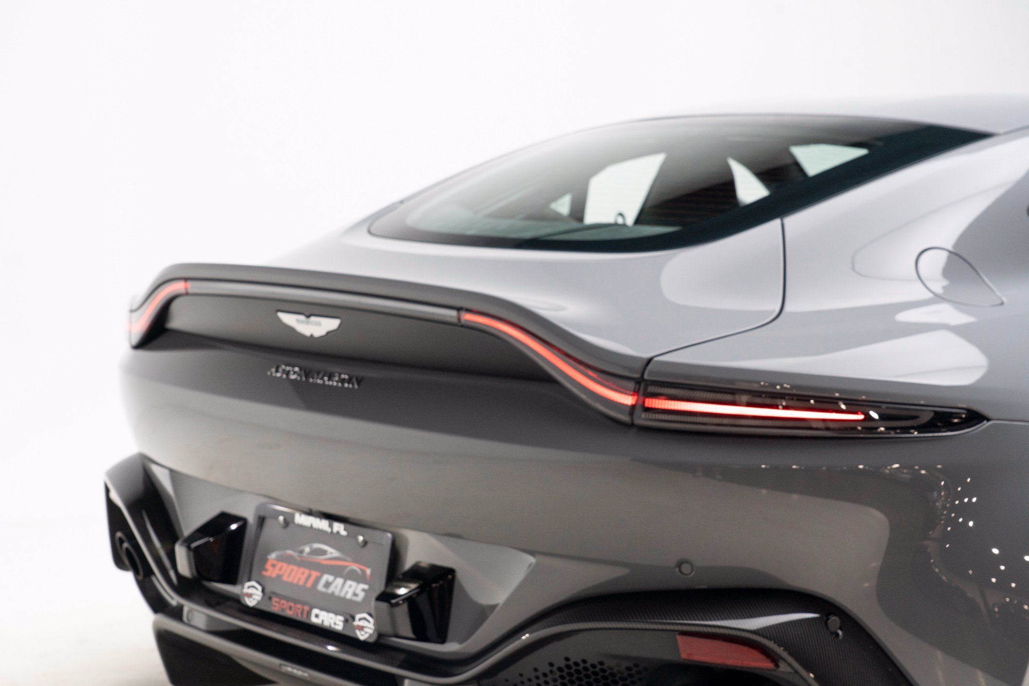 Used 2020 Aston Martin V8 Vantage AMR RWD image 83