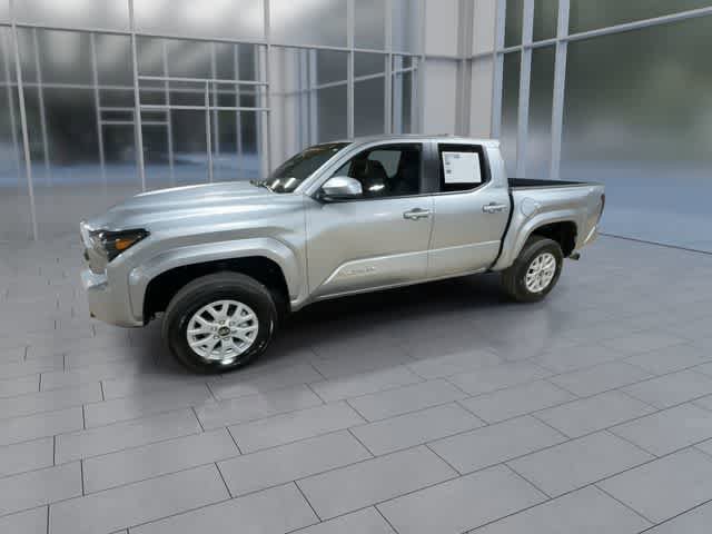 Certified 2025 Toyota Tacoma SR5 AWD/4WD image 4