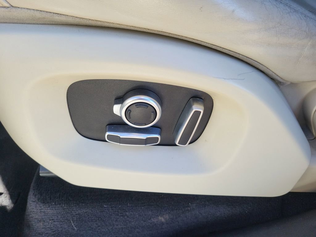 Used 2017 Land Rover Range Rover Sport HSE image 11