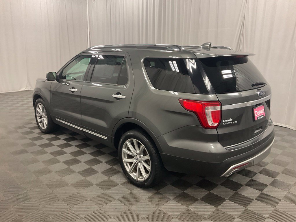 Used 2017 Ford Explorer Limited w/ Equipment Group 301A AWD/4WD image 8