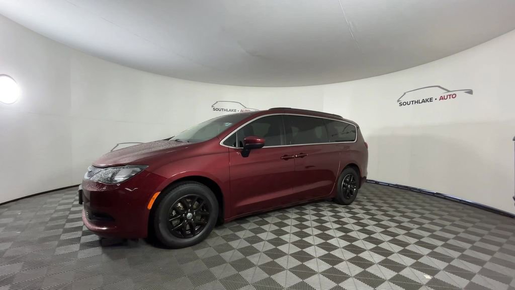 Used 2021 Chrysler Voyager Lxi FWD image 4