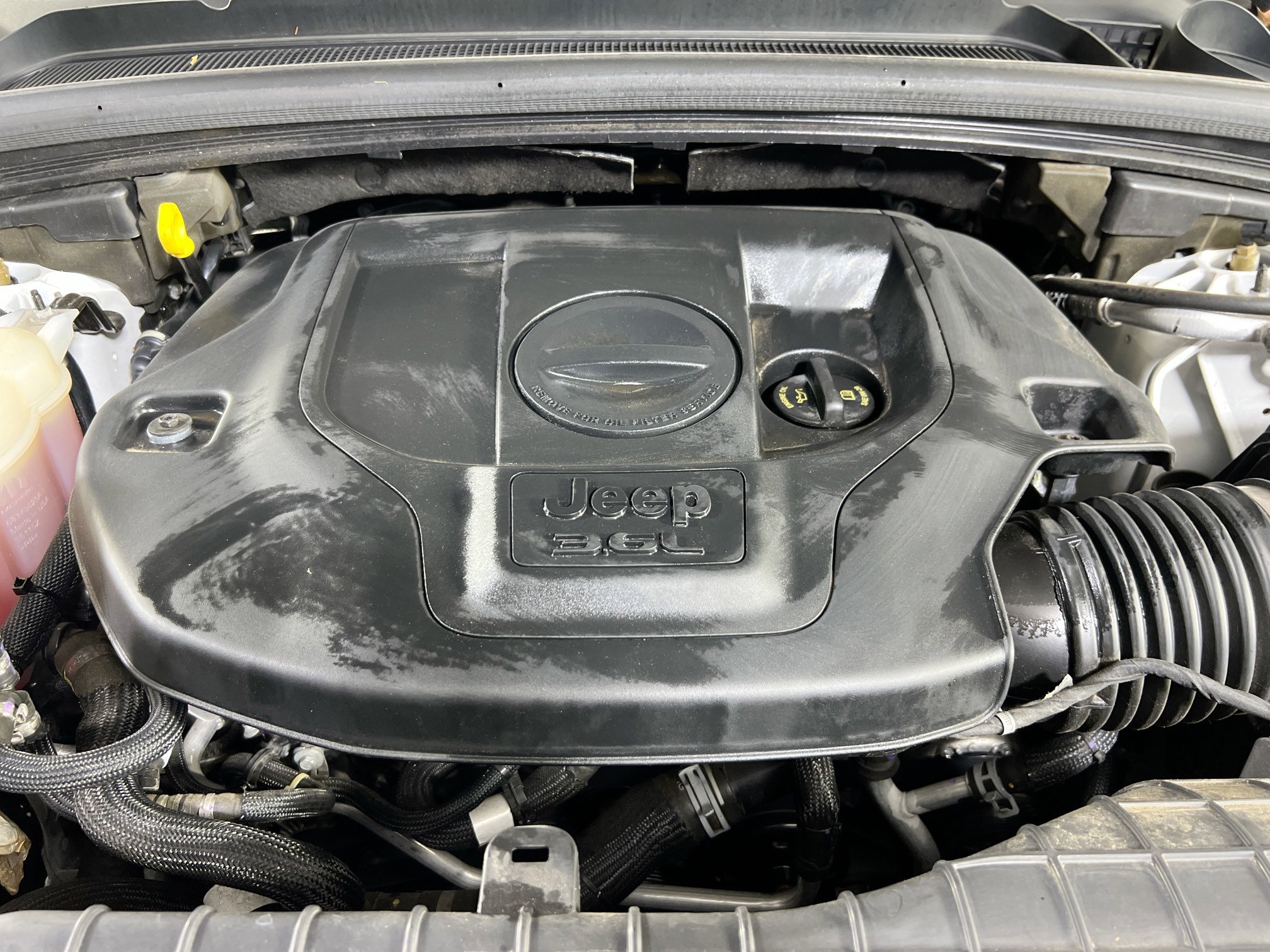 Used 2022 Jeep Grand Cherokee Overland w/ Luxury Tech Group IV AWD/4WD image 30