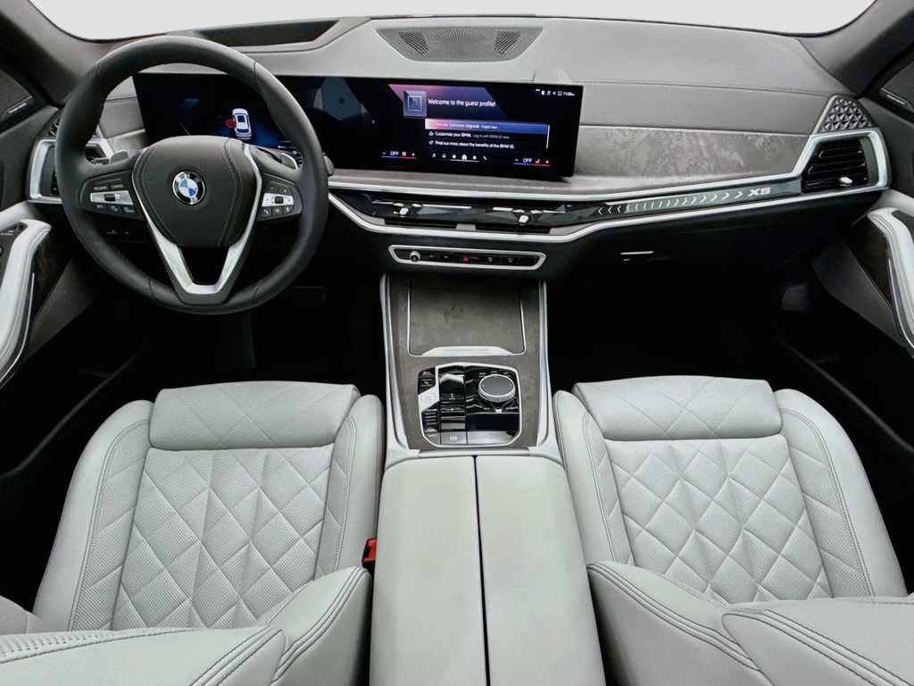 Certified 2025 BMW X5 xDrive40i AWD/4WD image 13