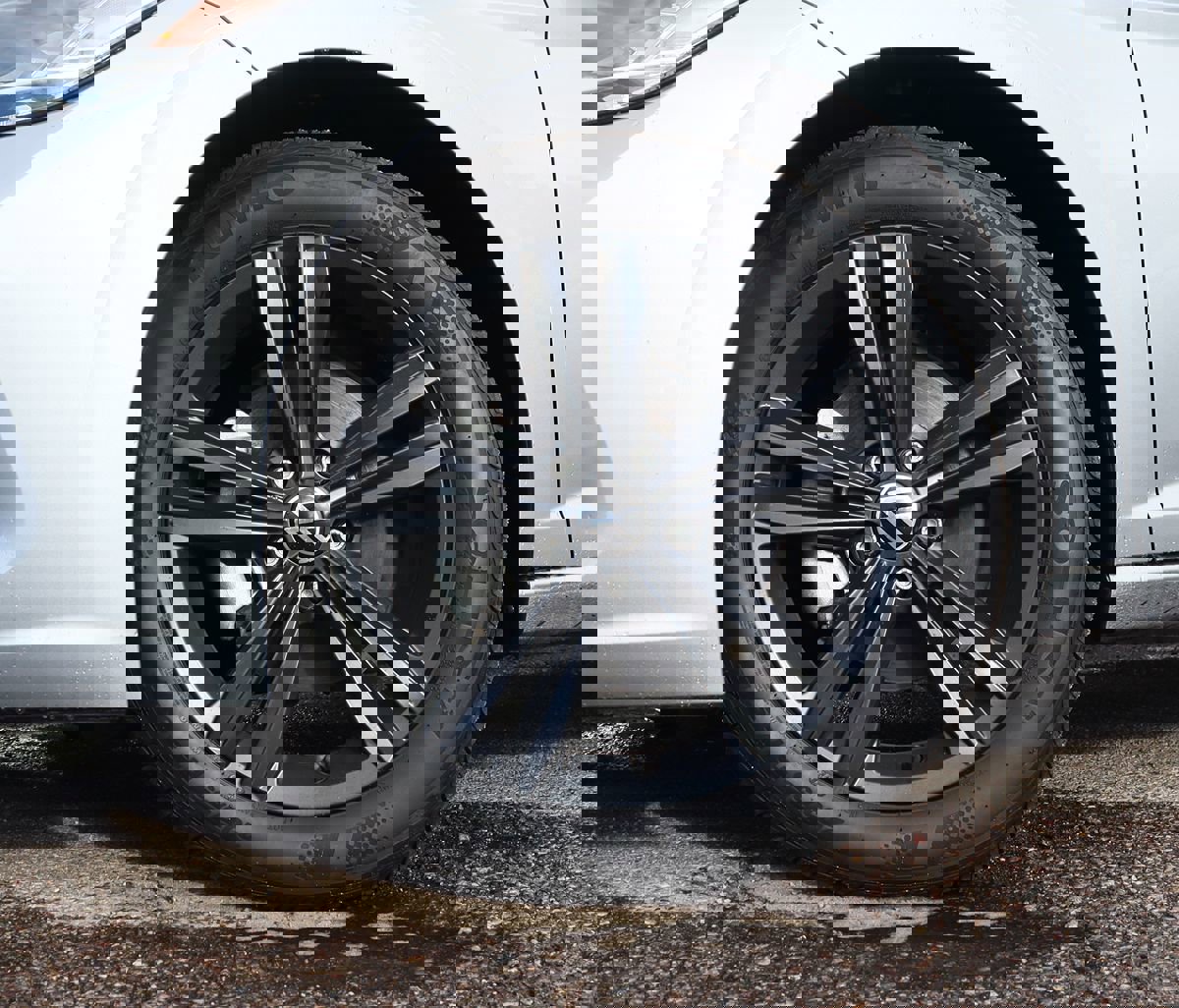 Used 2023 Volkswagen Jetta SE image 5