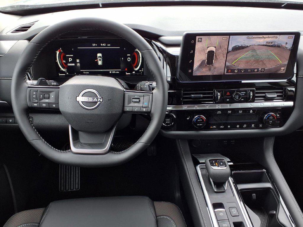 New 2026 Nissan Pathfinder SL FWD image 12