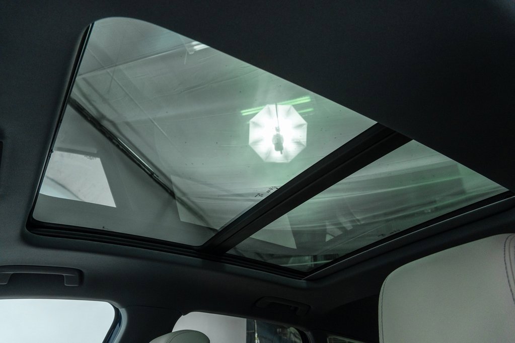 Used 2025 Audi Q4 e-tron Premium Plus w/ Premium Plus image 27