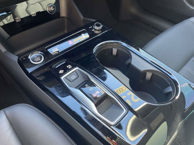 Certified 2025 Audi A6 e-tron Premium Plus w/ Premium Plus RWD image 30