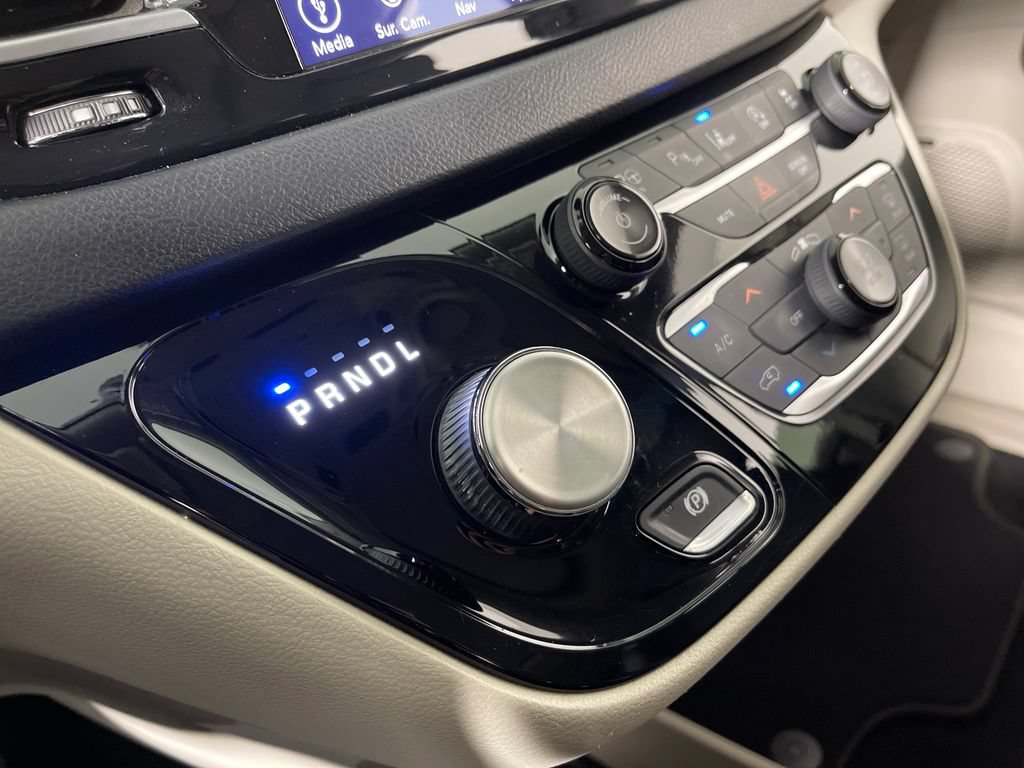 Used 2019 Chrysler Pacifica Touring-L Plus w/ Advanced Safetytec Group FWD image 25
