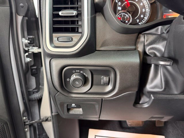 Used 2023 RAM 1500 Big Horn AWD/4WD image 18