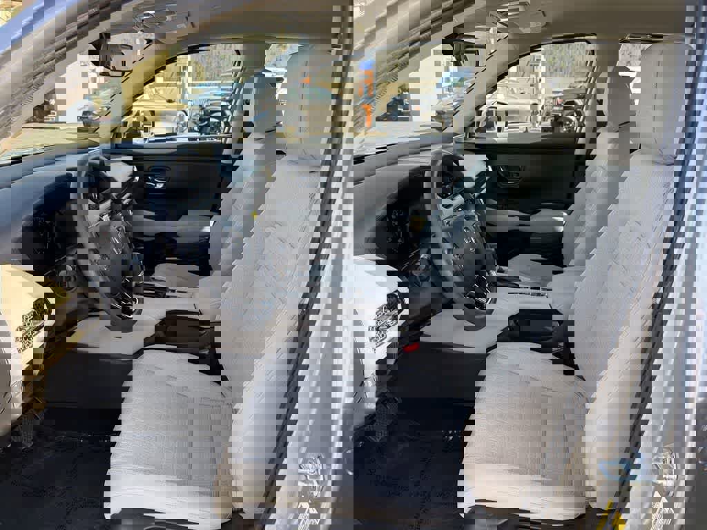 Used 2025 Honda HR-V LX image 24
