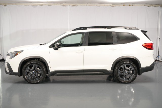 Used 2024 Subaru Ascent Onyx Edition AWD/4WD image 2