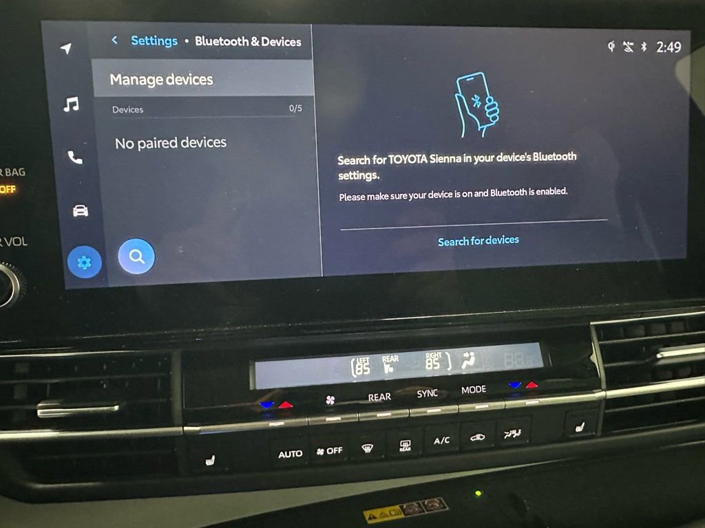 Used 2025 Toyota Sienna XLE image 29