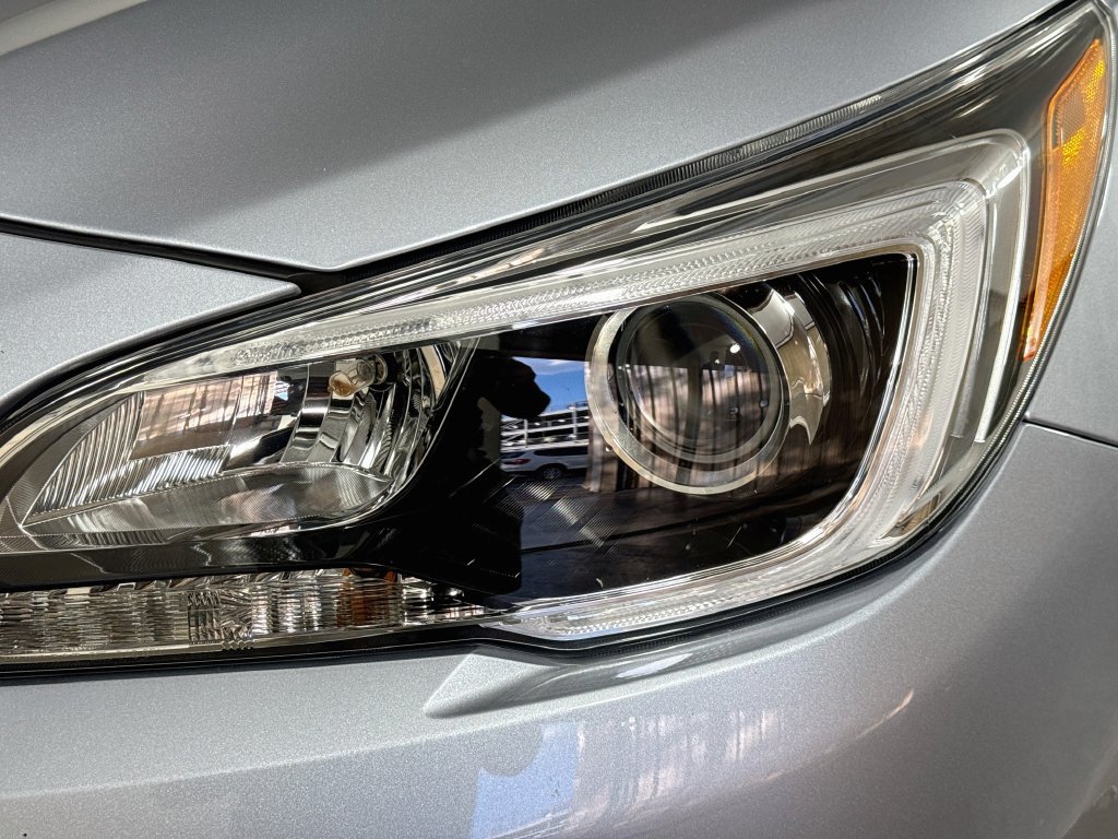 Used 2016 Subaru Outback 2.5i Limited AWD/4WD image 39