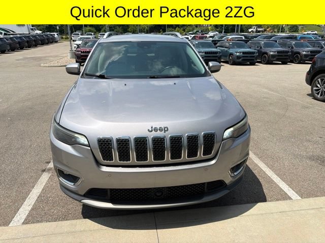 Used 2019 Jeep Cherokee Limited w/ Luxury Group AWD/4WD image 2