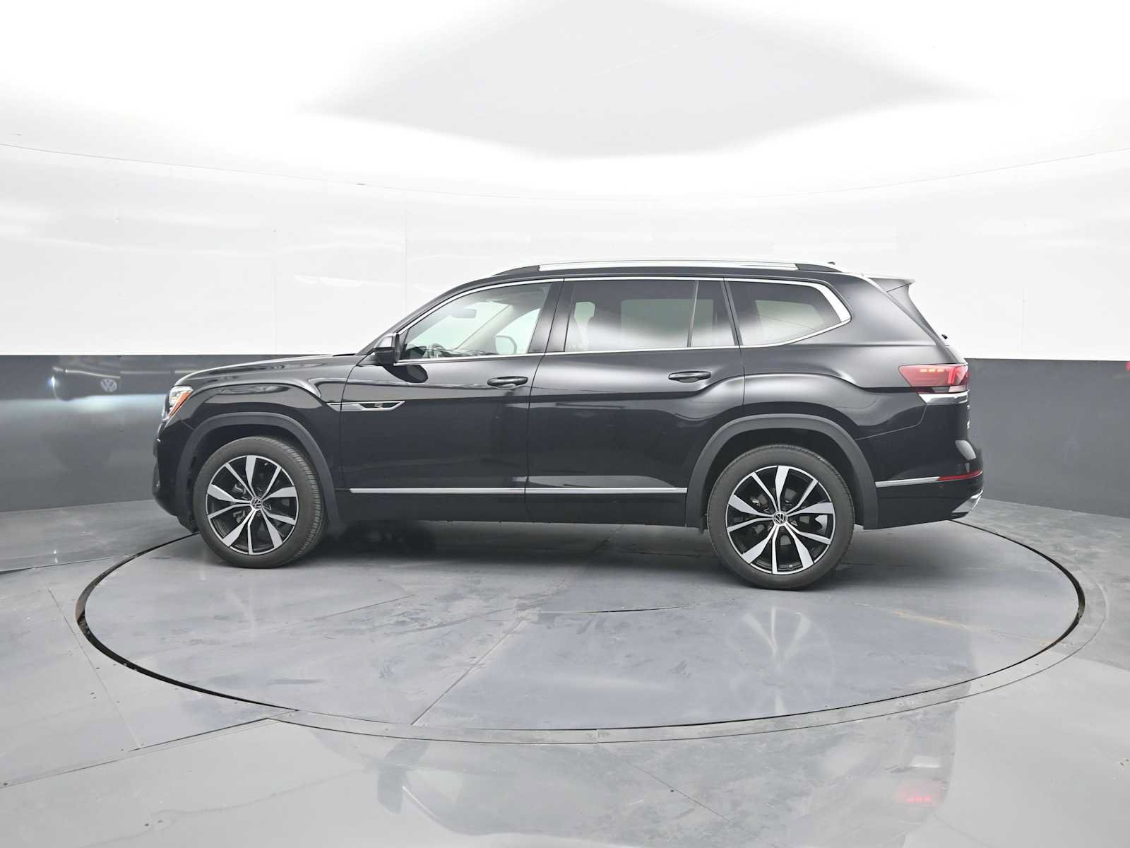 Used 2026 Volkswagen Atlas SEL Premium R-Line AWD/4WD image 5
