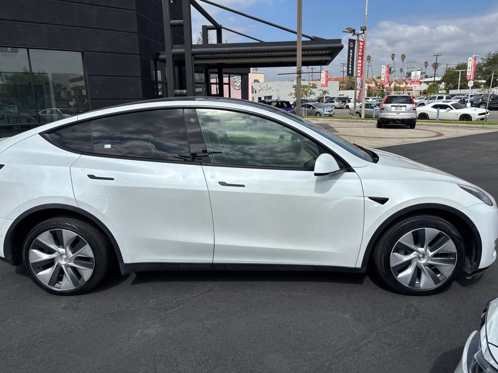 Used 2021 Tesla Model Y Long Range AWD/4WD image 3
