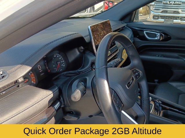Used 2022 Jeep Compass Latitude w/ Convenience Group AWD/4WD image 11