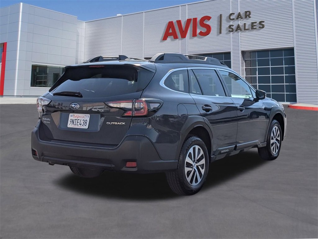 Used 2025 Subaru Outback Premium image 6