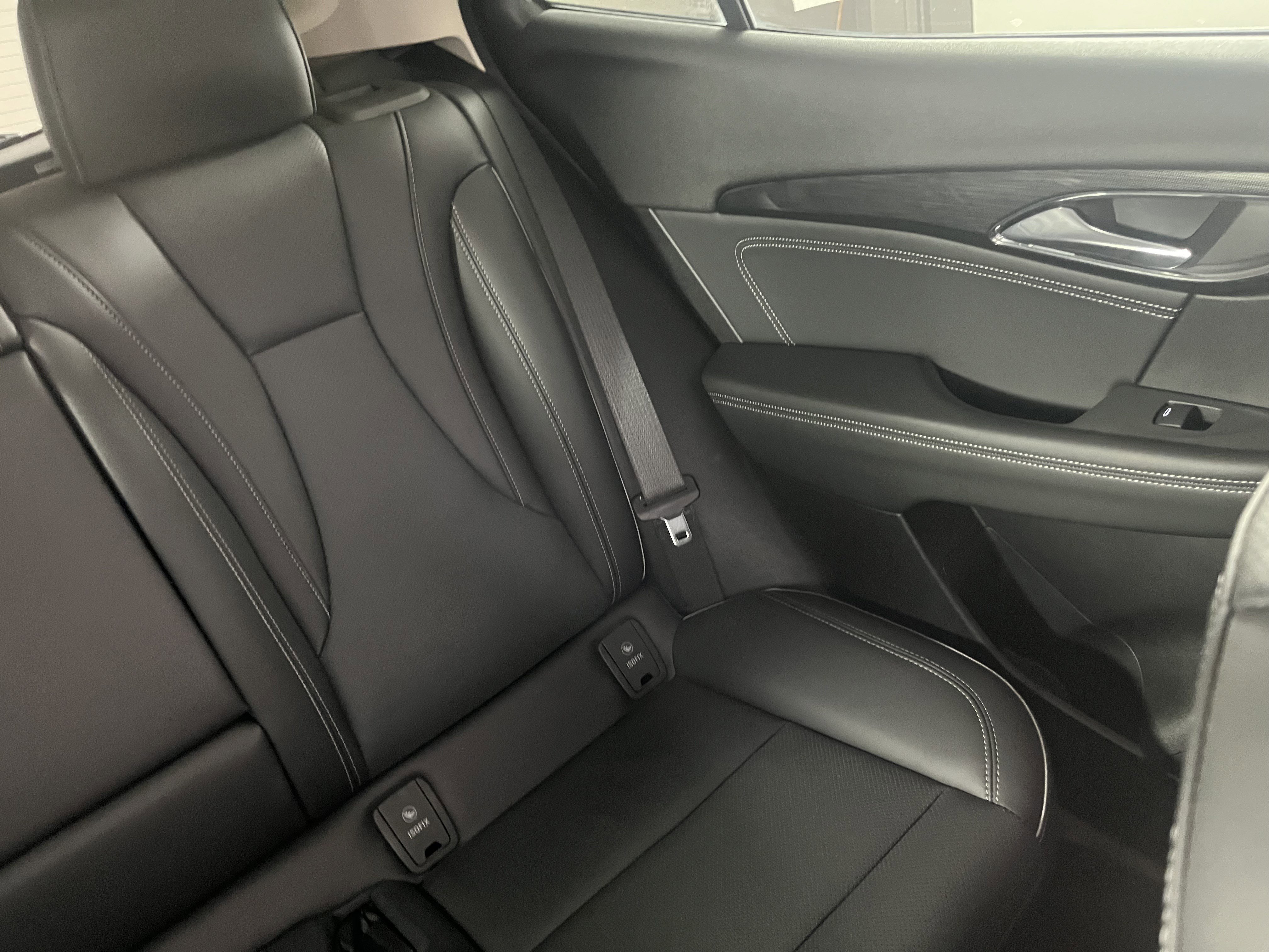 Used 2023 Buick Envision Essence image 23