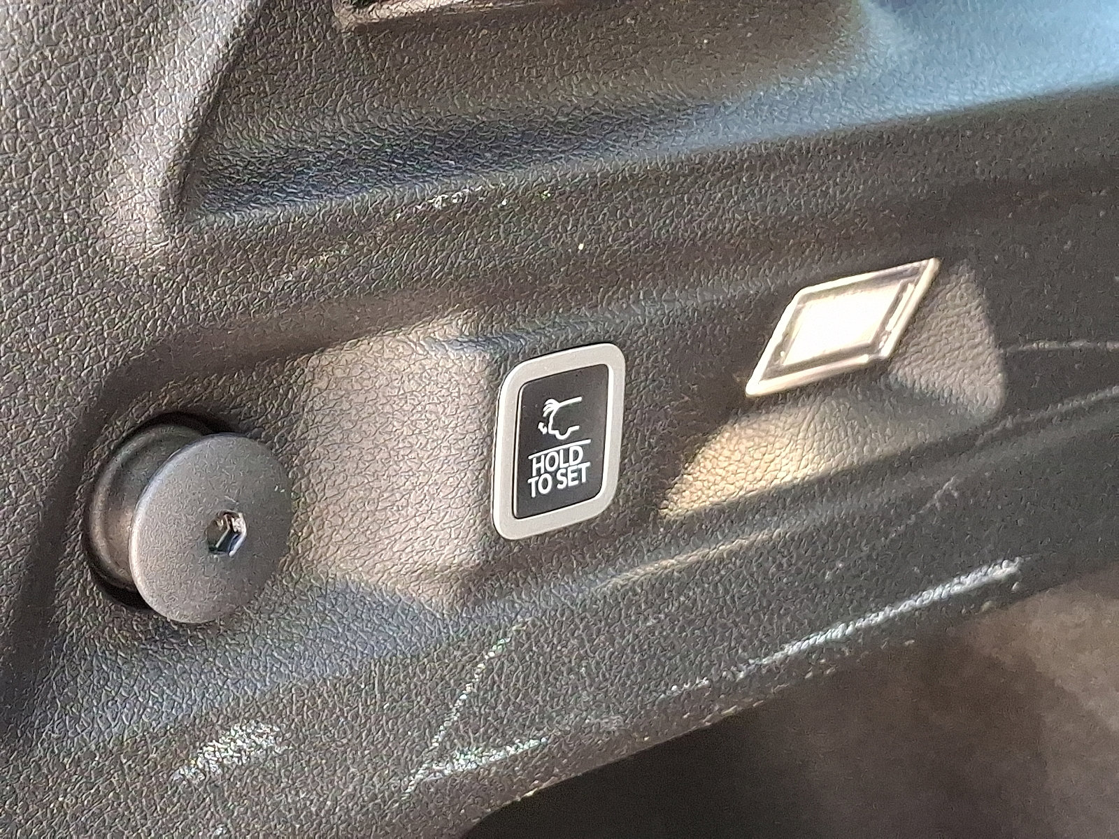 Certified 2021 Jeep Grand Cherokee L Laredo w/ Luxury Tech Group I image 28