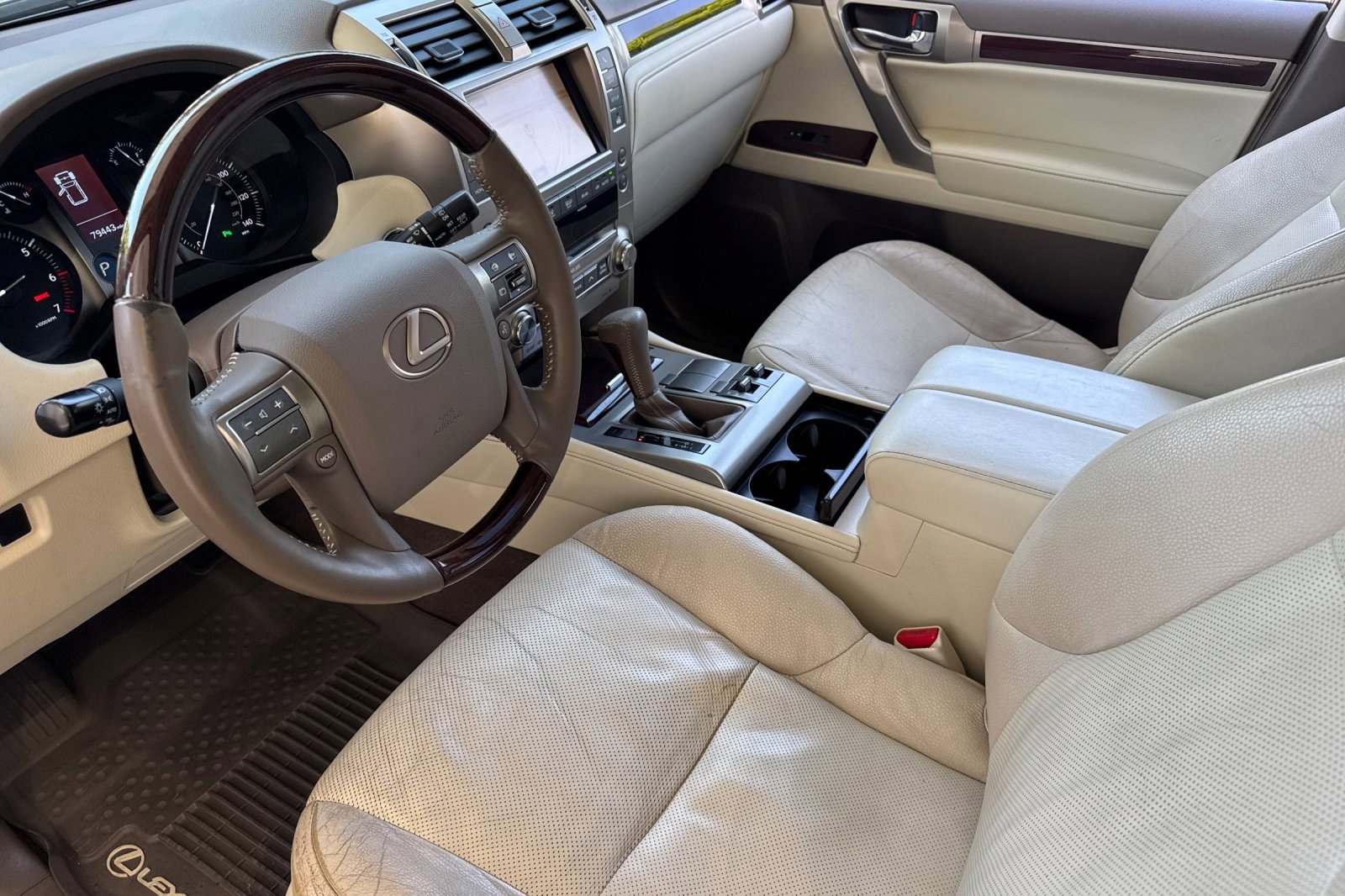 Used 2019 Lexus GX 460 Premium w/ Premium Package AWD/4WD image 11