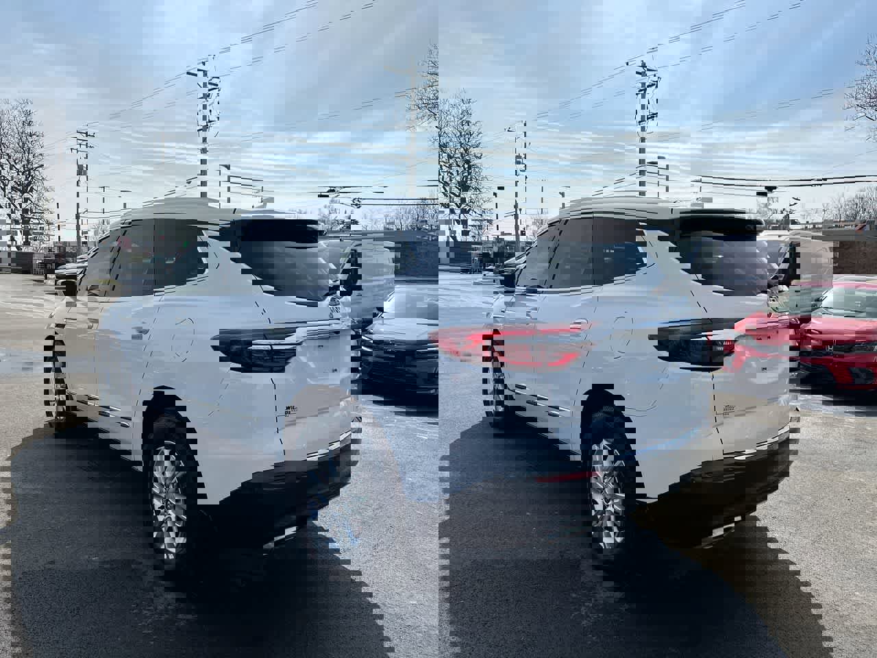 Used 2019 Buick Enclave Essence image 11