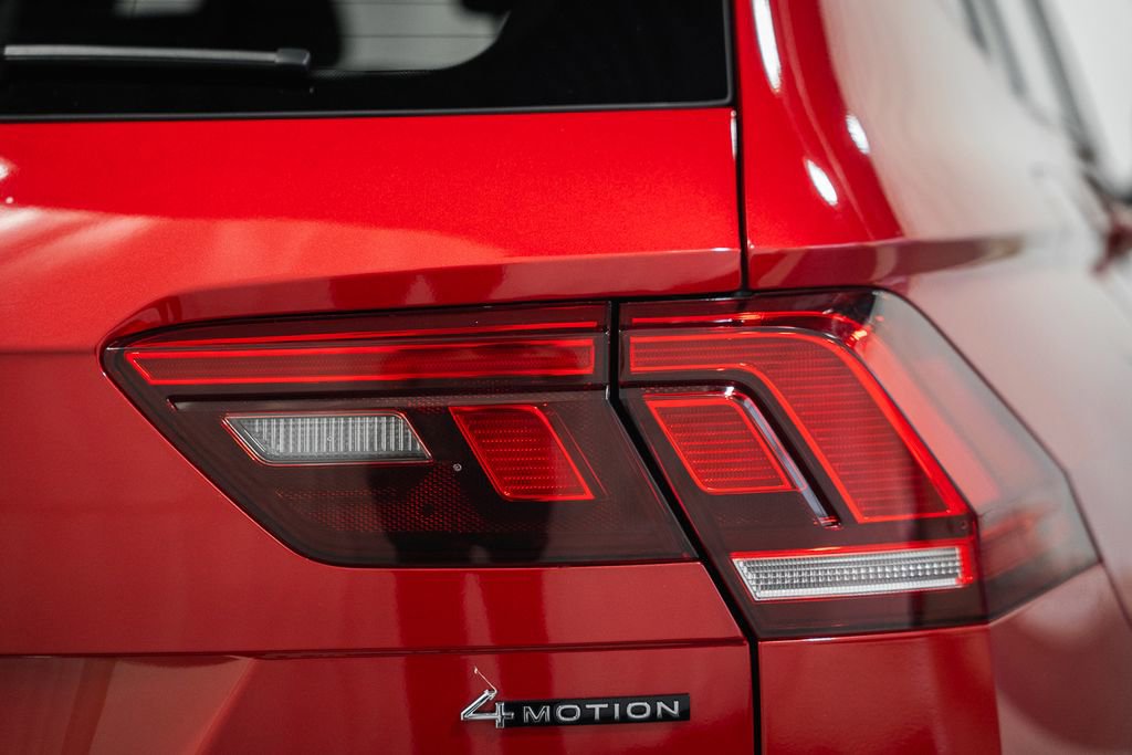 Used 2024 Volkswagen Tiguan SE R-Line image 6