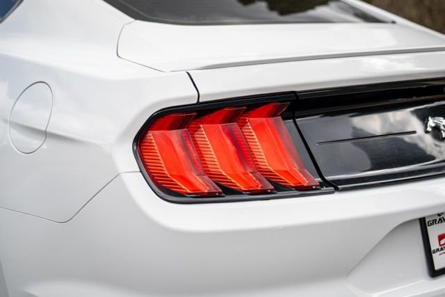 Used 2018 Ford Mustang Premium RWD image 14