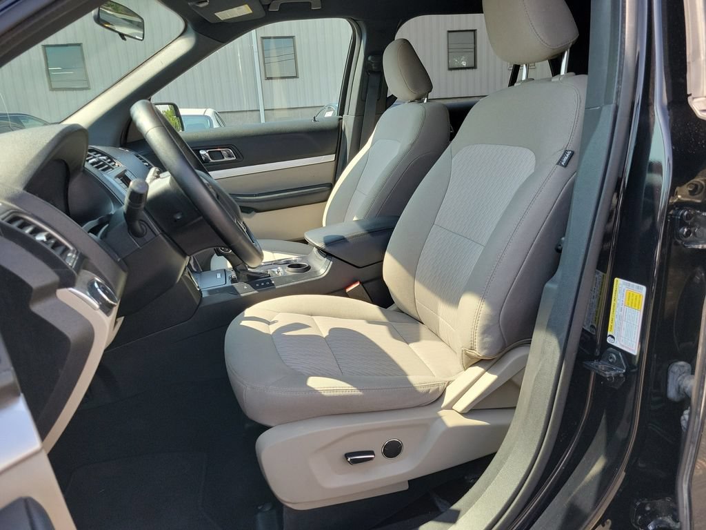 Used 2018 Ford Explorer FWD image 19