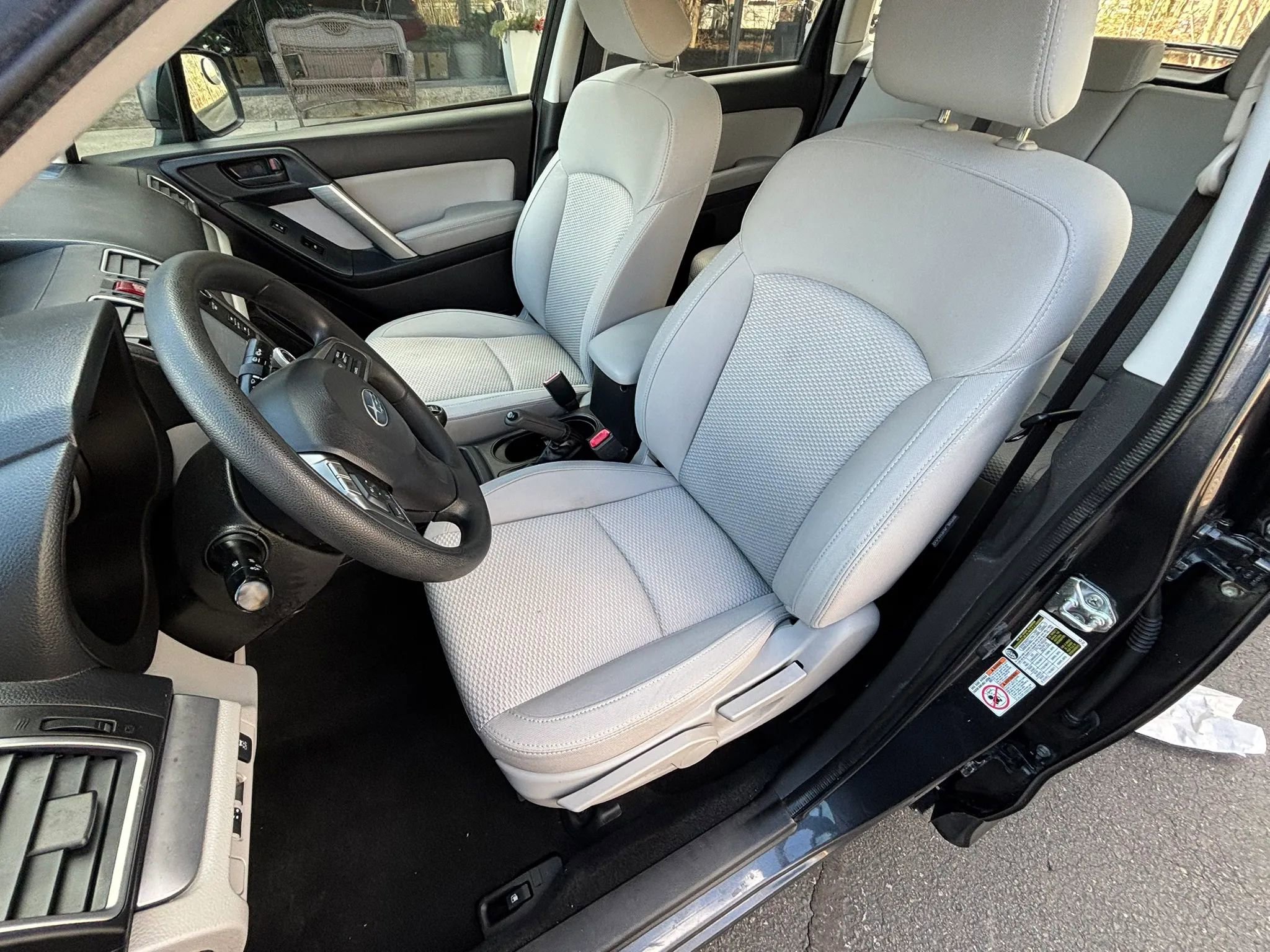 Used 2016 Subaru Forester 2.5i AWD/4WD image 19